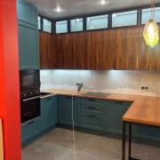 Необычная красивая кухня