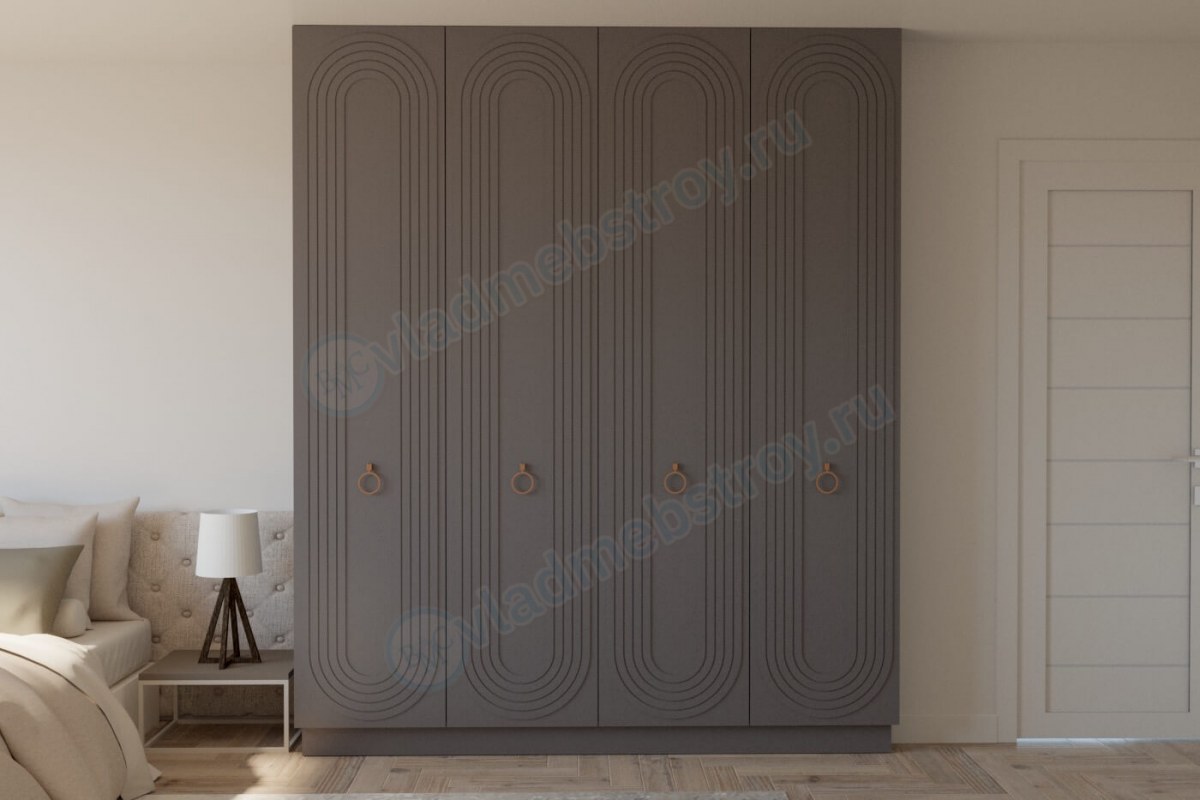 Шкаф распашной коричневого цвета