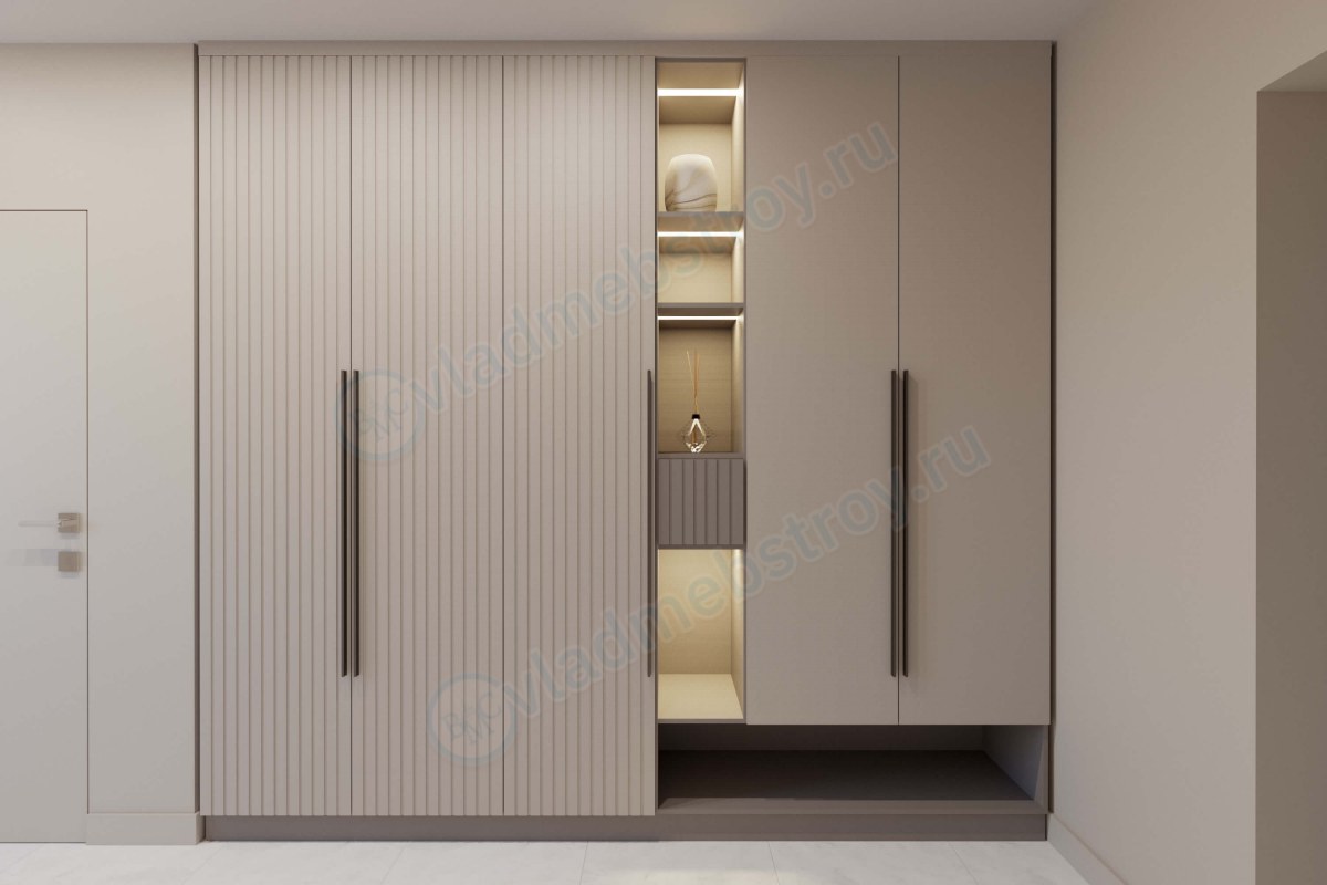 Большой и удобный шкаф в прихожую Реймс