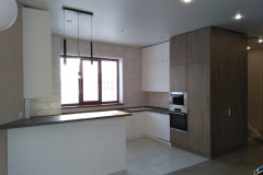 Кухня сложной формы фото