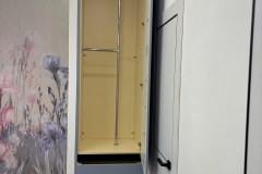 встроенный шкаф с ящиками снизу