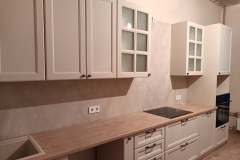 Бежевая кухня классика фото