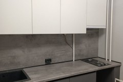 Кухня с матовыми фасадами без фрезеровки