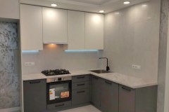 Светлая кухня в современном стиле