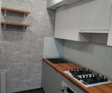 Двухуровневая кухня пример Двухуровневая кухня пример работы фото