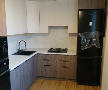 Красивая и удобная угловая кухня