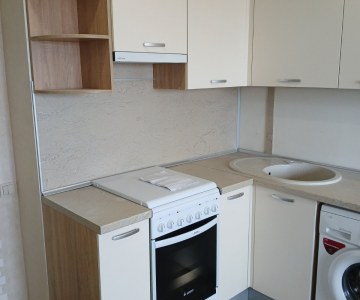 Продуманная кухня для небольшого помещения