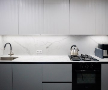  кухня в премиальной отделке на заказ фото