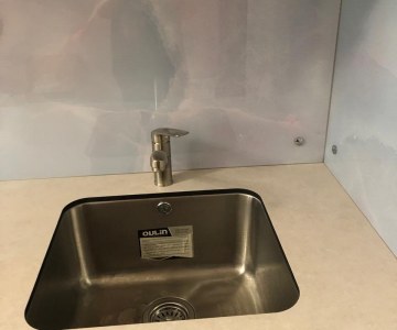 Мойка входит в стомость кухни