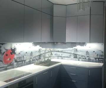 Угловая кухня с подсветкой фото