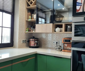 Шкафчики на кухне с прозрачным стеклом