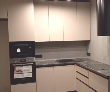 Кухня со встроенной техникой фото