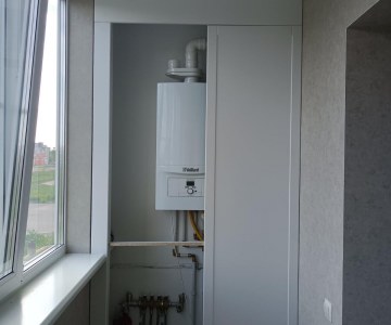 Шкаф-купе на балкон под заказ во Владимире