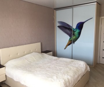 Комплект мебели - шкаф-купе, кровать, тумбы