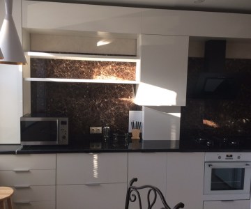 Кухня с фасадами Эмаль Глянец