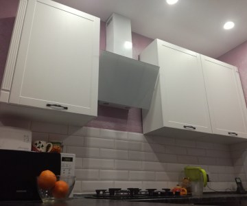 Кухня белая МДФ с фрезеровкой