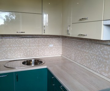 Кухня с эмалированными фасадами в Муроме