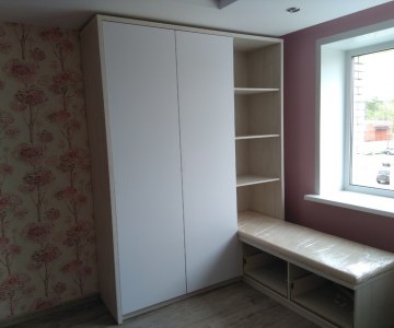 Комплект мебели в детскую комнату