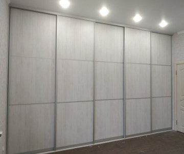 Шкаф-купе во всю стену