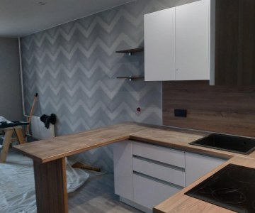 Кухня-студия с фасадами МДФ фото