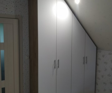 Шкаф-купе в Суздале на мансардном этаже Шкаф-купе в Суздале на мансардном этаже