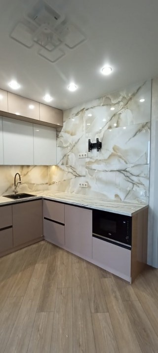 Просторная кухня на заказ Просторная кухня на заказ фото